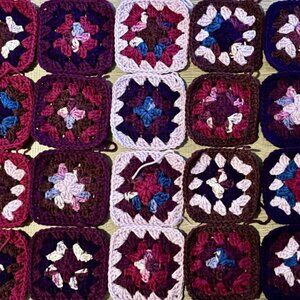 Lot of 20 4.5” PURPLE Crochet TRADITIONAL GRANNY SQUARES Afghan Blanket